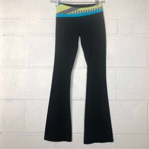 Ivivva black reversible to blue yellow groove pants M